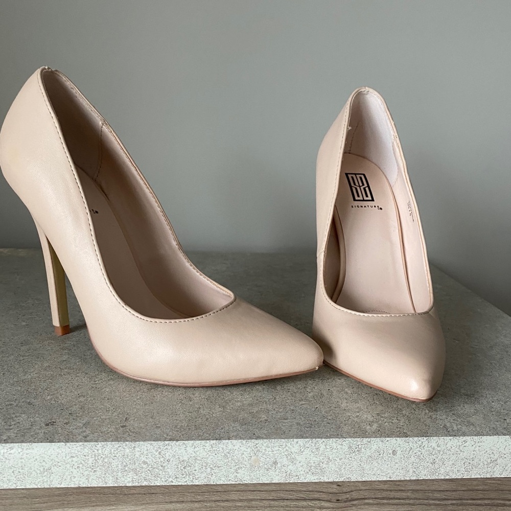 ShoeDazzle Nude Pump Heels - Never worn!